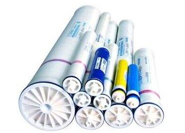 匯通ro反滲透膜為匯通公司生產(chǎn)的全列系反滲透RO膜元件，包括有ULP\LP\XLP\FR等列系列膜元件